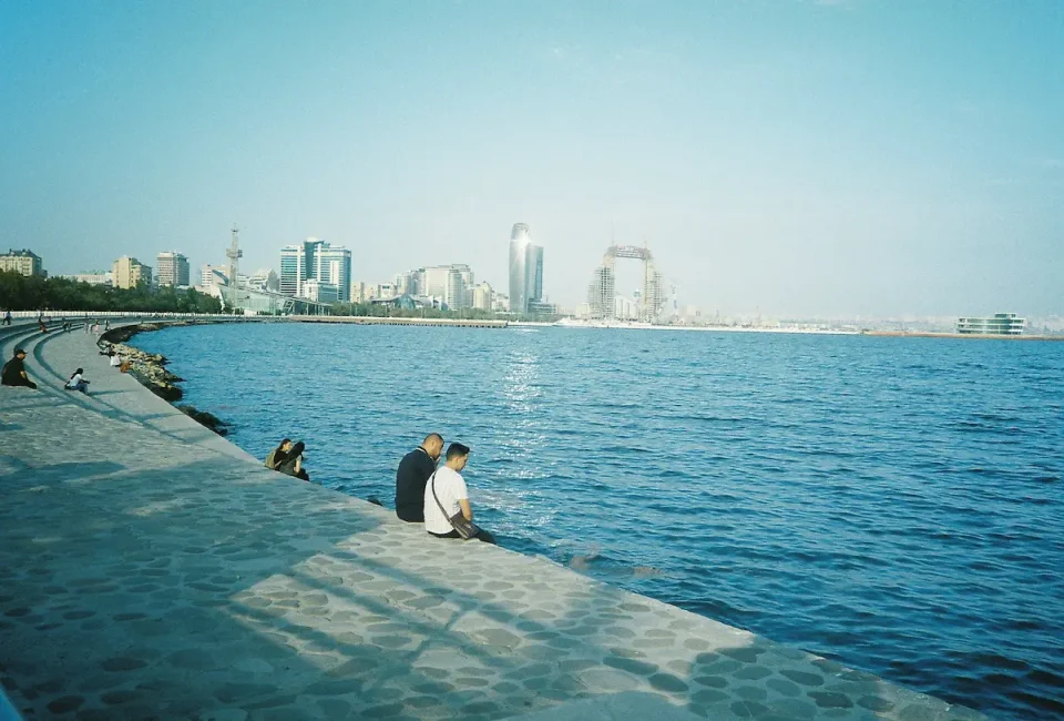 カスピ海 バクー