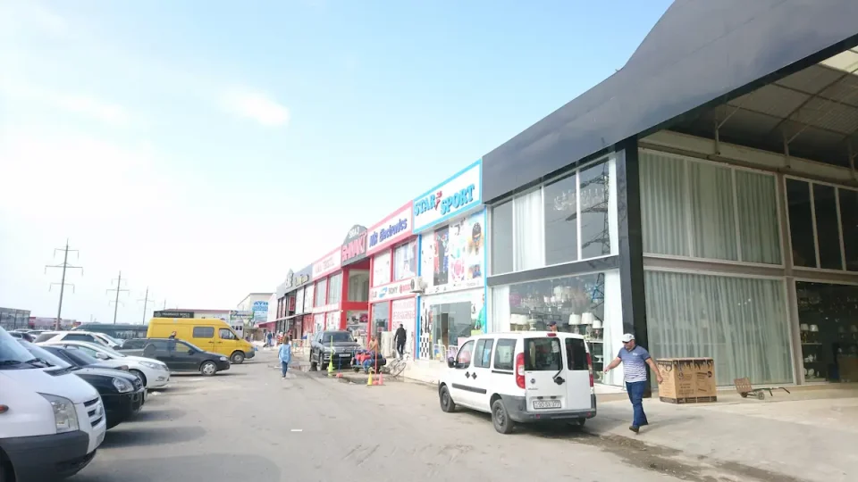 サデラク ショッピングセンター