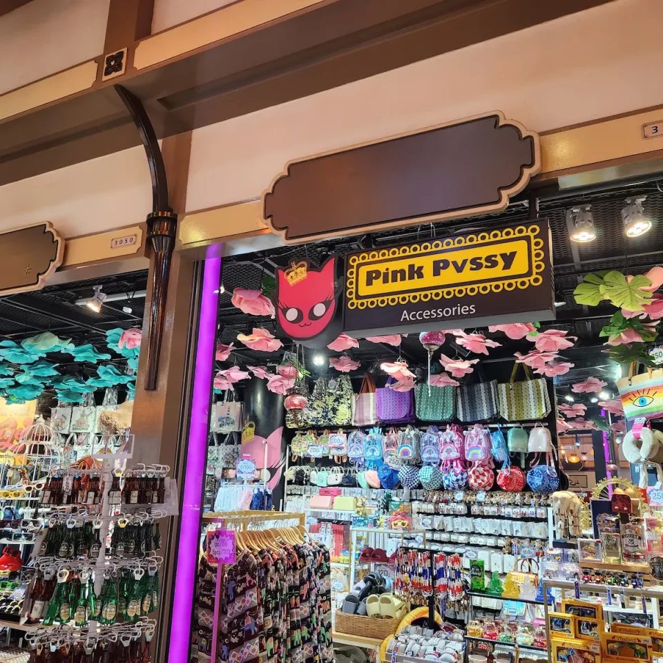 ターミナル21にはアクセサリー店が豊富