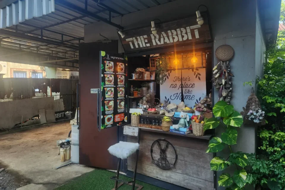 バンコク・バーンガジャオにある超おすすめのカフェ「The Rabbit」