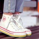 旅行にぴったりな靴は？最適な靴の買い方・選び方のポイントも解説