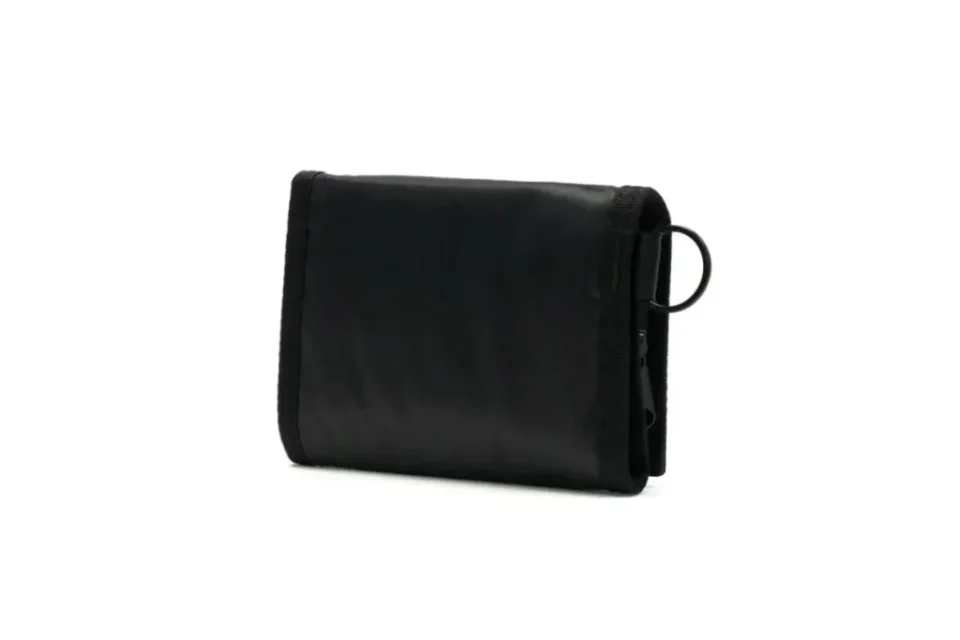 海外旅行に財布はいらない?財布を持たない選択はアリ?