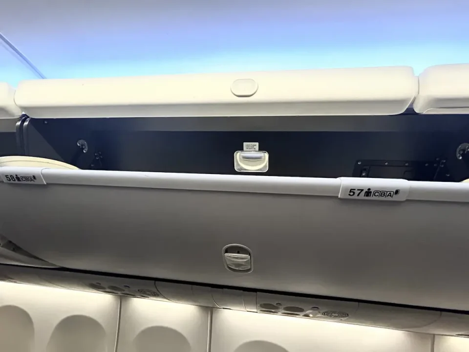 ANAの機内持ち込み手荷物に関する規定