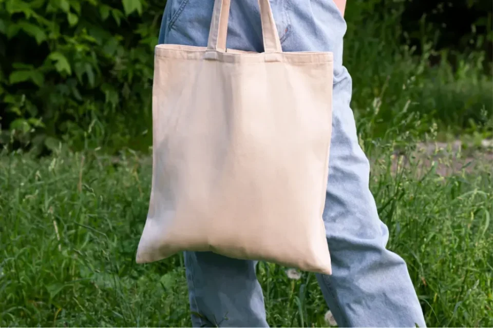 トートバッグを機内持ち込みする際に注意したいこと